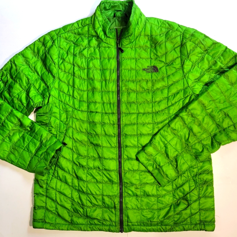 Mens "Thermoball" Size Large North Face Jacket Ama